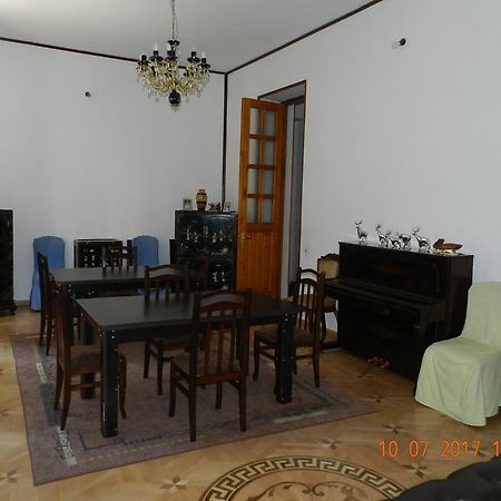 Room 404 Guest House Tbilisi Exterior foto