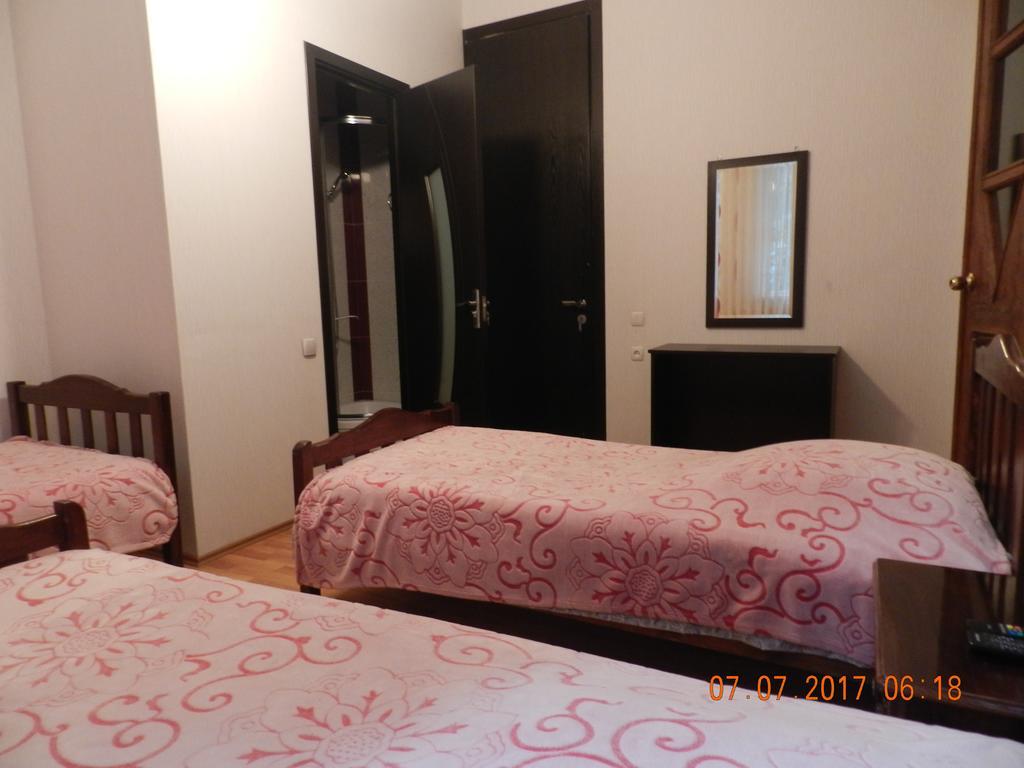 Room 404 Guest House Tbilisi Exterior foto