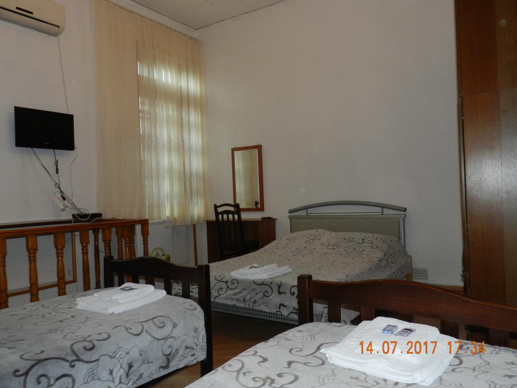 Room 404 Guest House Tbilisi Exterior foto