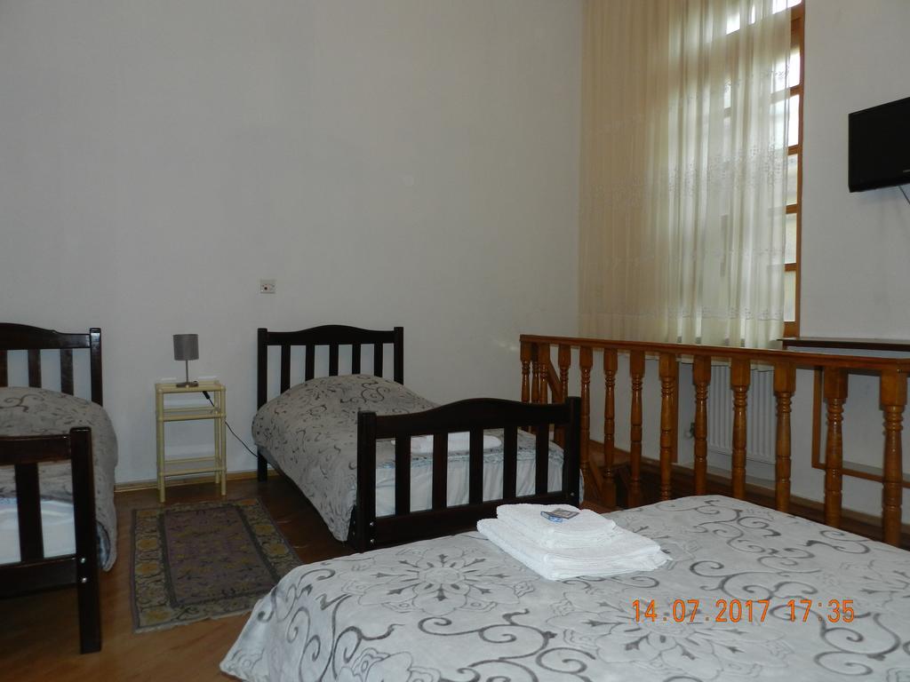 Room 404 Guest House Tbilisi Exterior foto